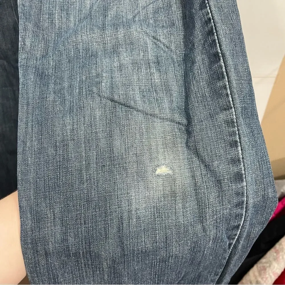 Levi's 514 32x32 Medium Wash Straight Fit Jeans - Picture 3 of 6